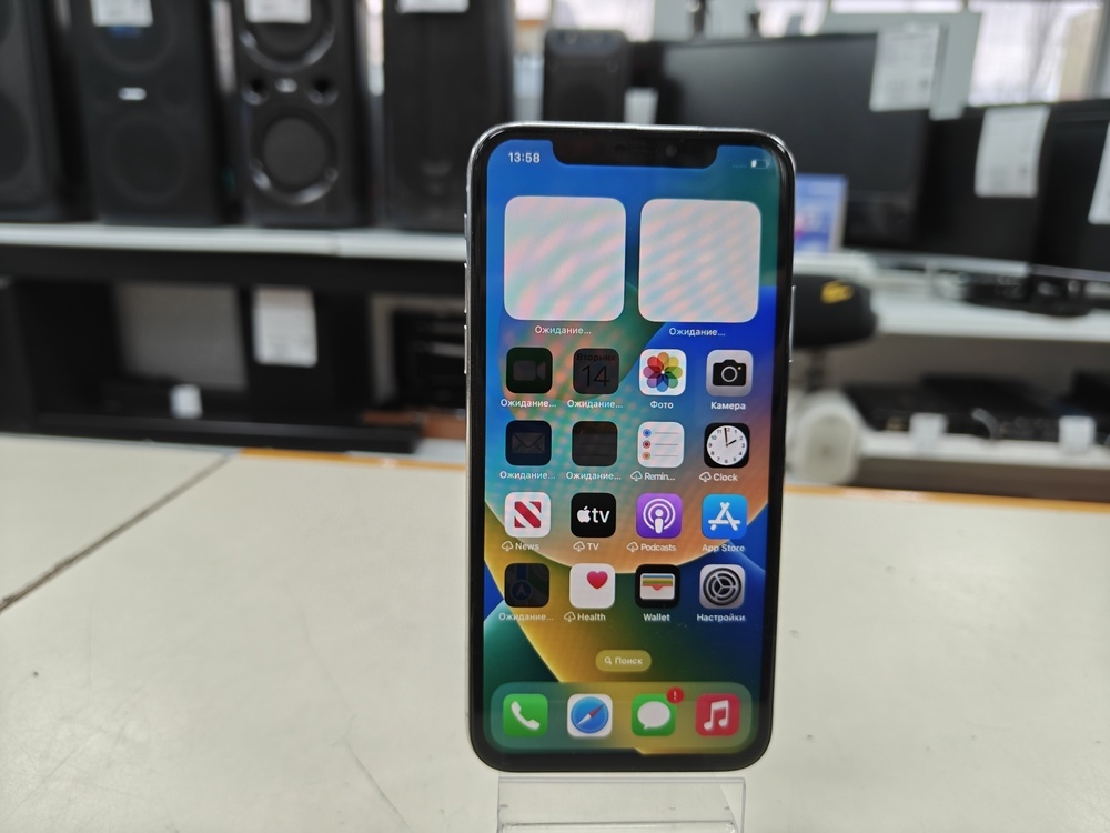 Смартфон Apple iPhone X 64Gb