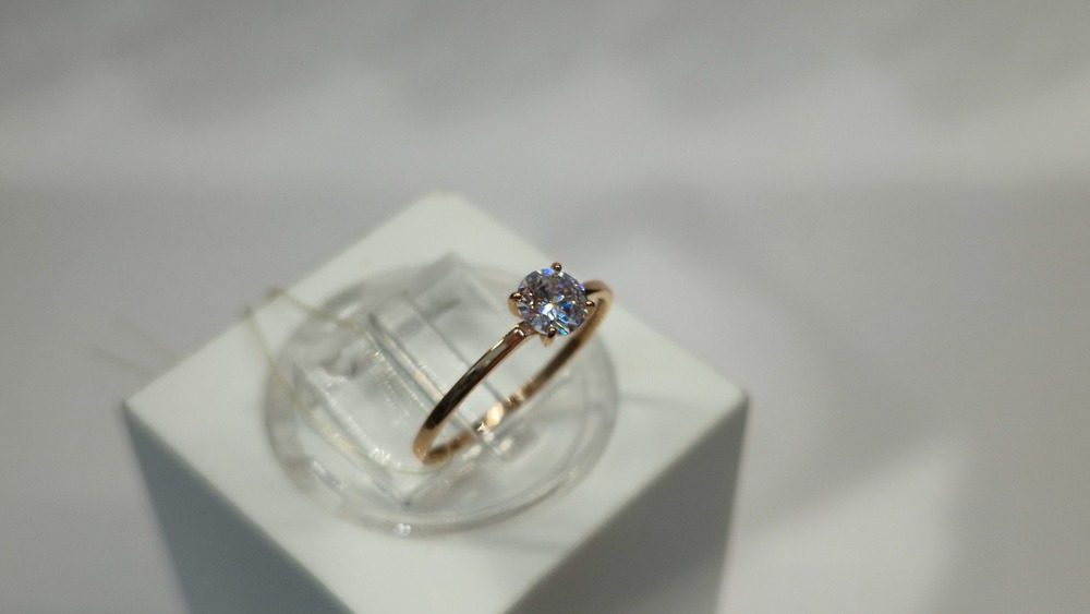 КОЛЬЦО С КАМНЕМ (Au 585)