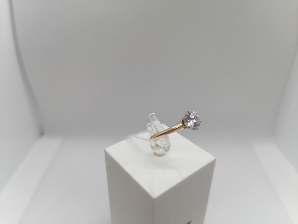 КОЛЬЦО С КАМНЕМ (Au 585)