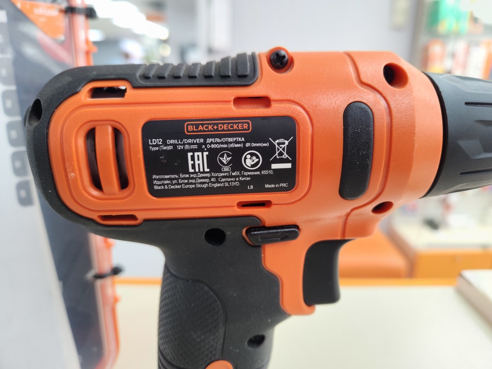 Шуруповерт Black & Decker LD12