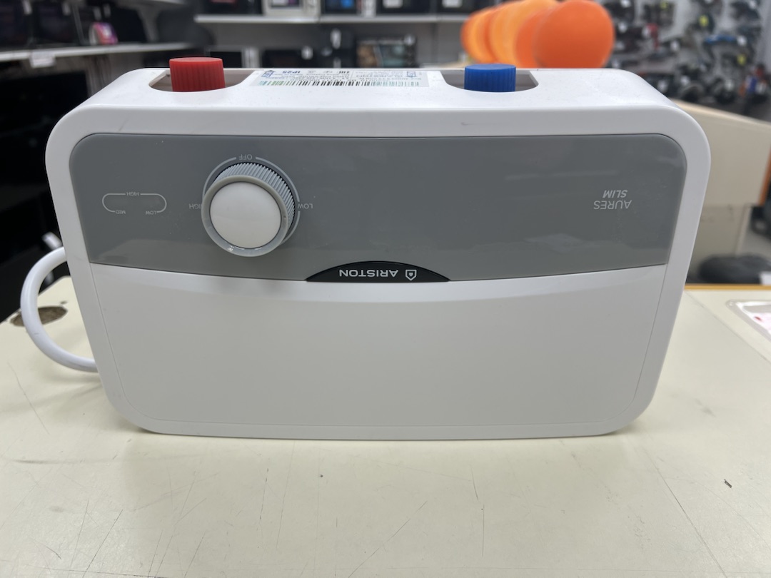 Водонагреватель Ariston Aures Slim