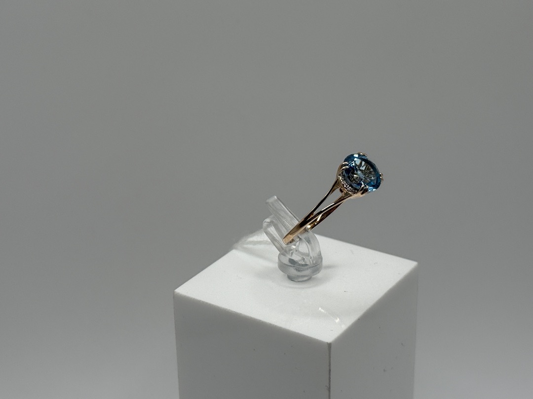 КОЛКМИ585 КОЛЬЦО С КАМНЯМИ (Au 585)