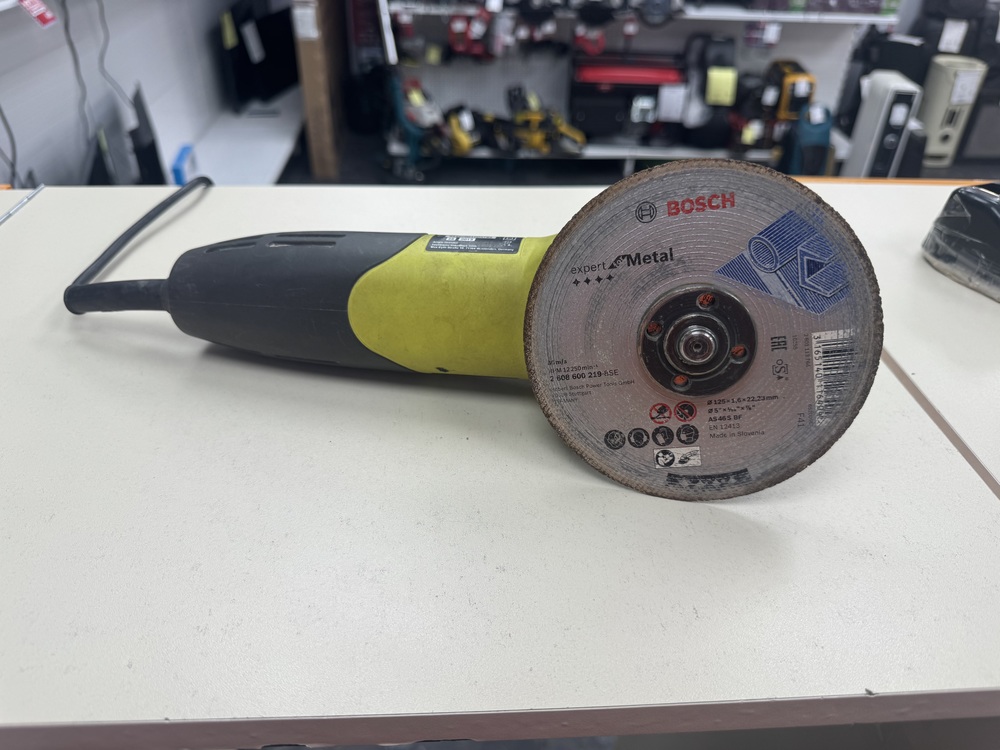 Угловая шлифмашина Ryobi EAG600RS