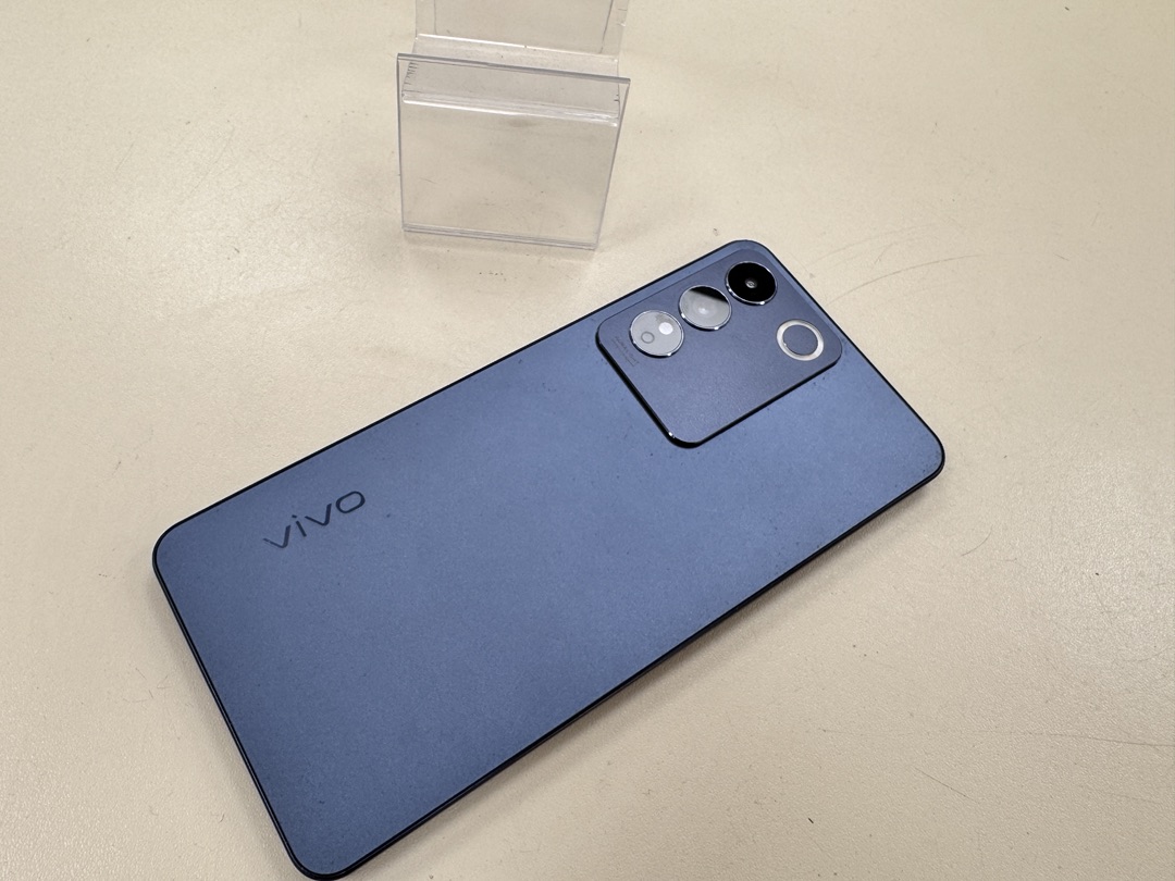 Смартфон Vivo V27e 8/128