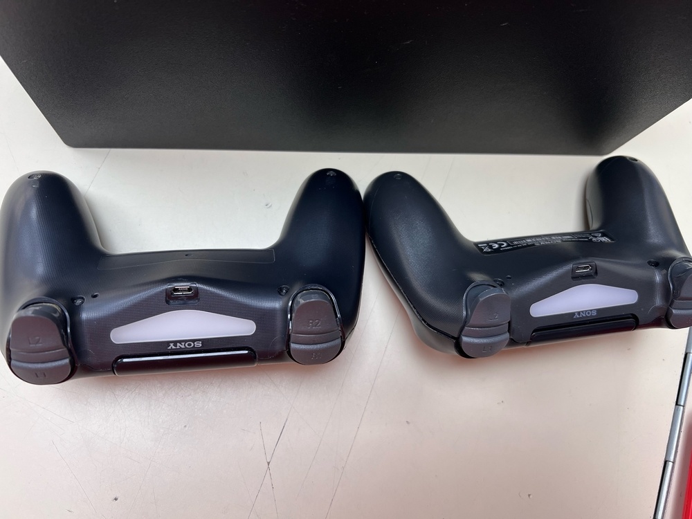 Игровая приставка PlayStation 4 Pro 1Tb