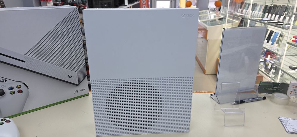 Игровая приставка Xbox One S 1TB
