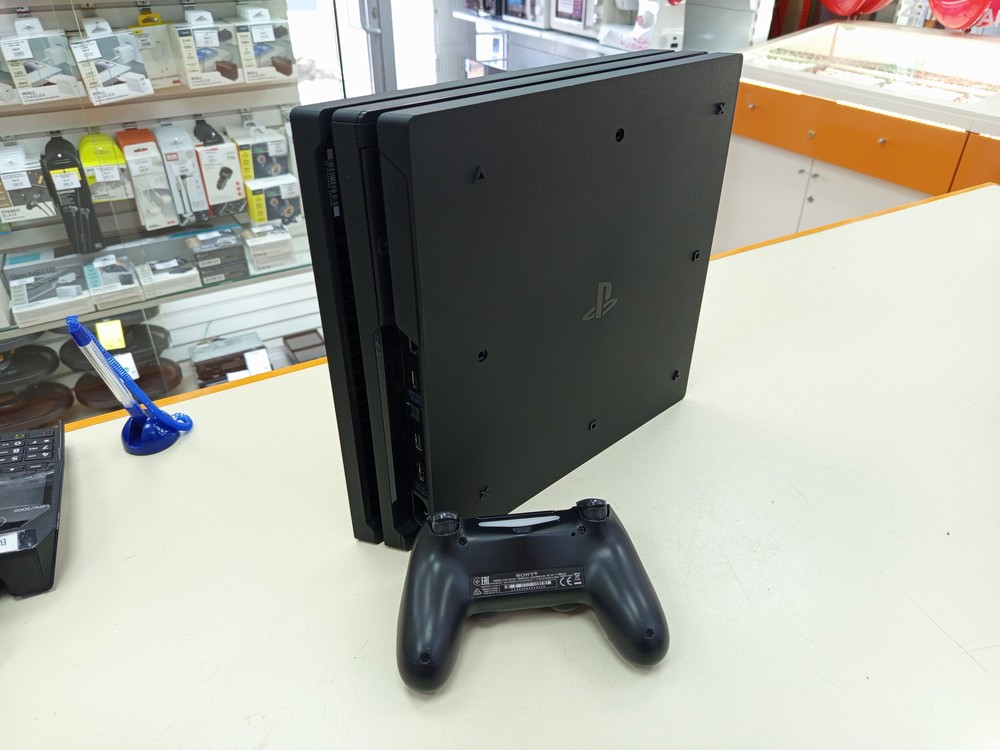 Игровая приставка PlayStation 4 Pro 1Tb