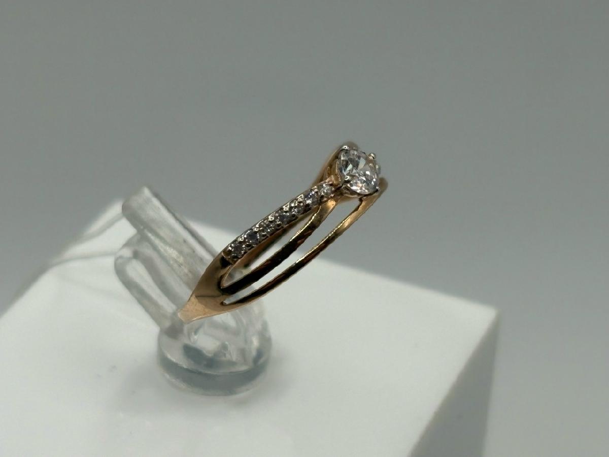 КОЛЬЦО С КАМНЯМИ (Au 585)