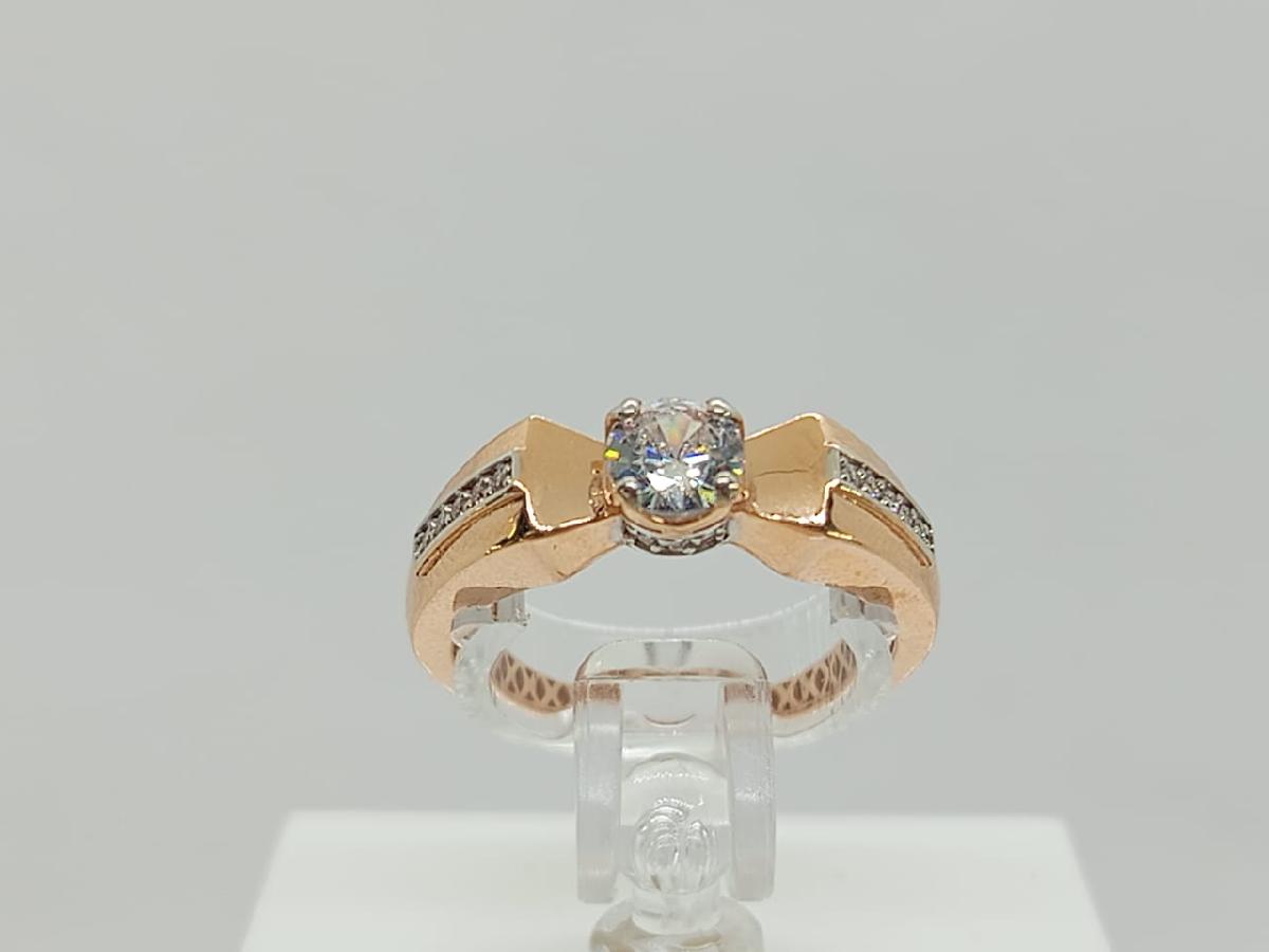 КОЛЬЦО С КАМНЯМИ (Au 585)