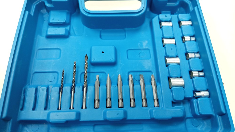 Шуруповерт Makita 6821