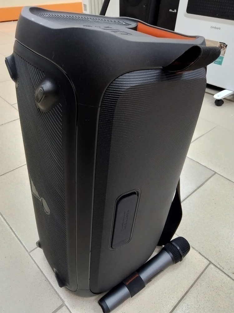 Портативная акустика JBL Partybox on the go