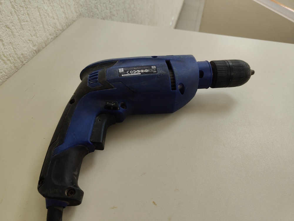 Дрель-ударная Lux-Tools SBM-750-A Set