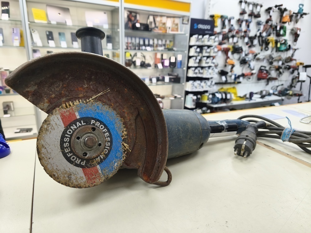 Угловая шлифмашина Bosch GWS 22-230 H