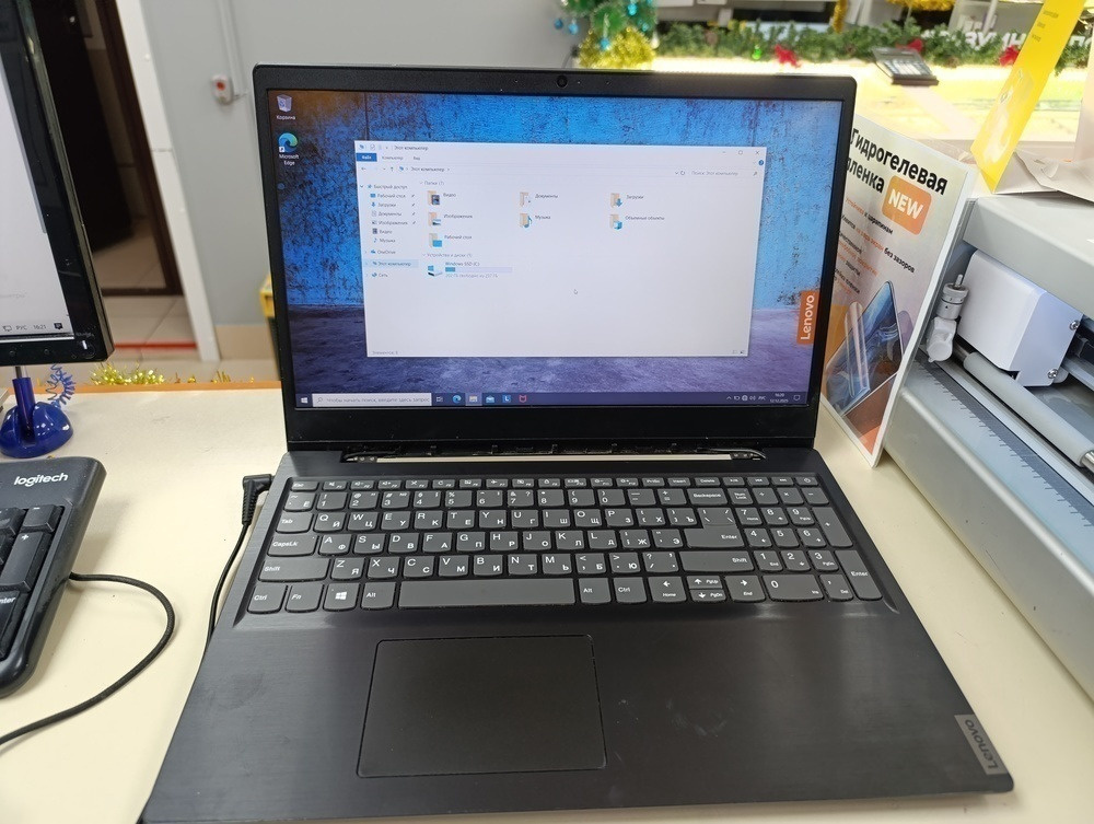 Ноутбук Lenovo **; A6-9225, Radeon R4 series, 4 Гб, 256 Гб, Нет