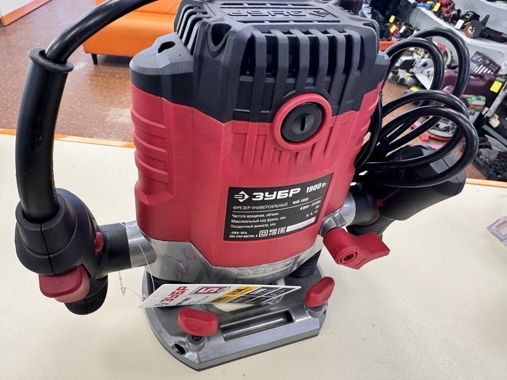 Фрезер Зубр ФМ-1900