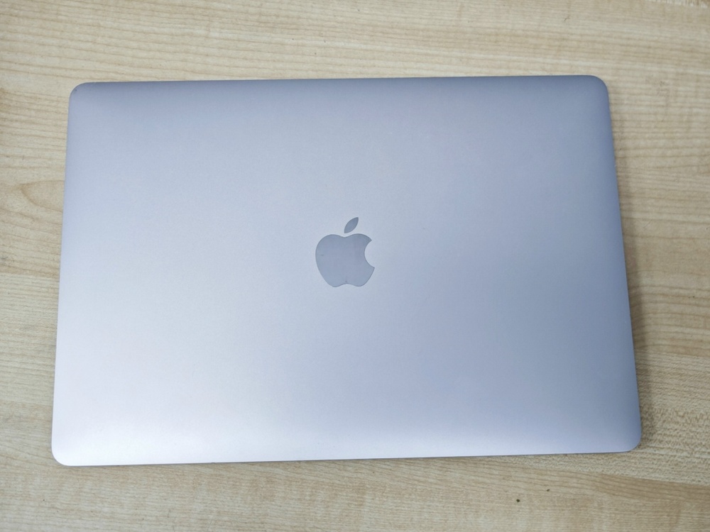 Ноутбук Apple MacBook Pro 13 дюймов два порта Thunderbolt 3 A2289 (2020)