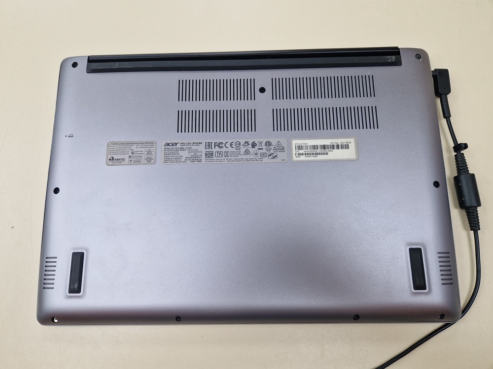 Ноутбук Acer; Ryzen 5 3500U, Radeon Vega 8, 12 Гб, 500 Гб, Нет