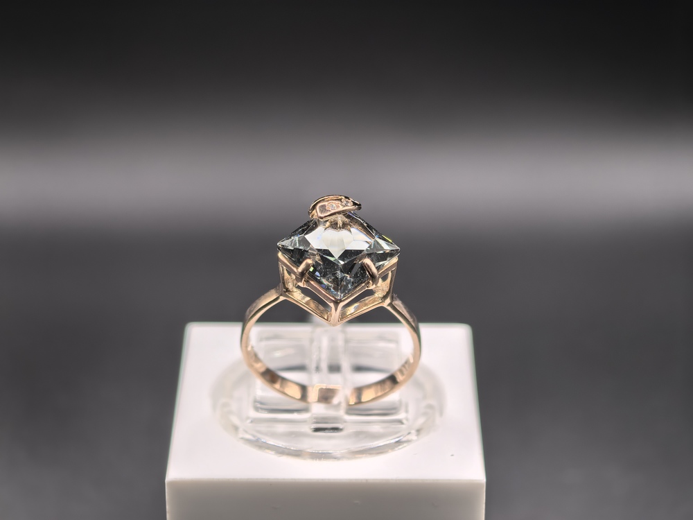 КОЛКМИ585 КОЛЬЦО С КАМНЯМИ (Au 585)