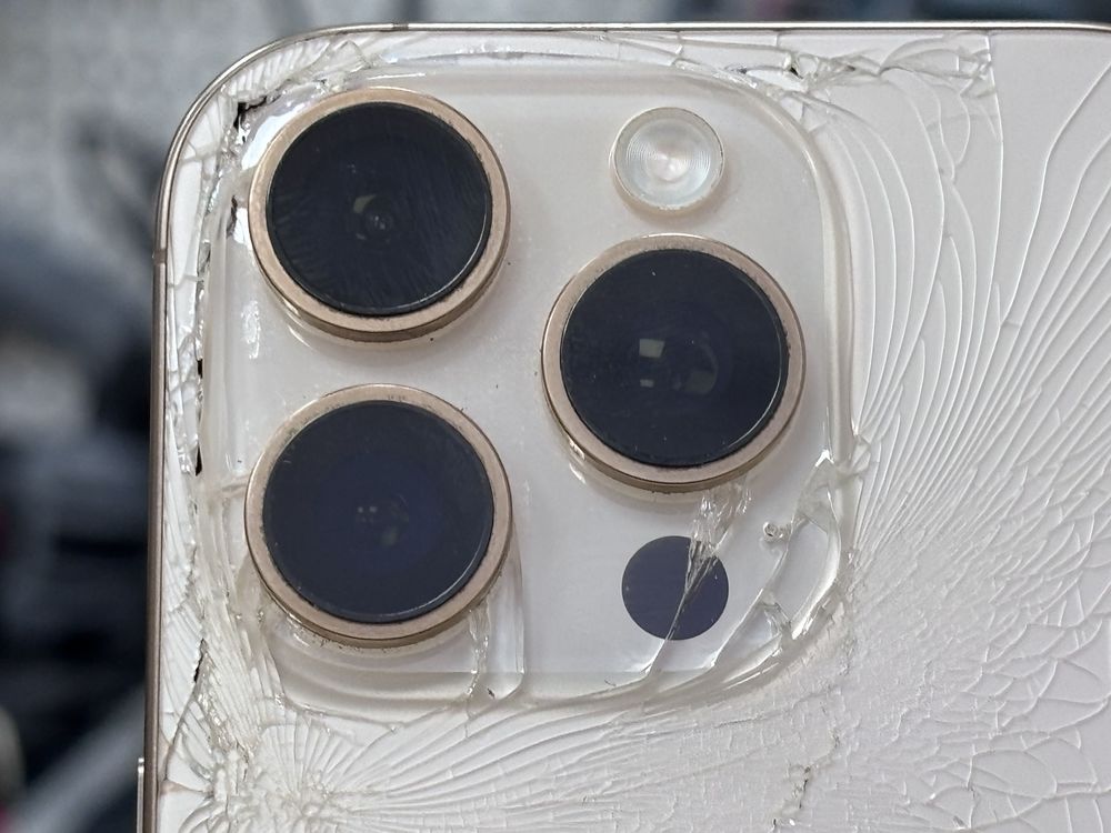 Смартфон Apple Iphone 16 Pro 256Gb