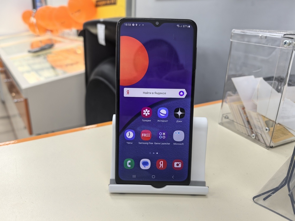 Смартфон Samsung Galaxy M12 4/64