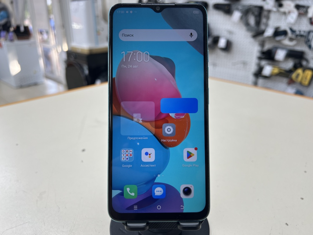 Смартфон Tecno Spark Go 2023 4/64