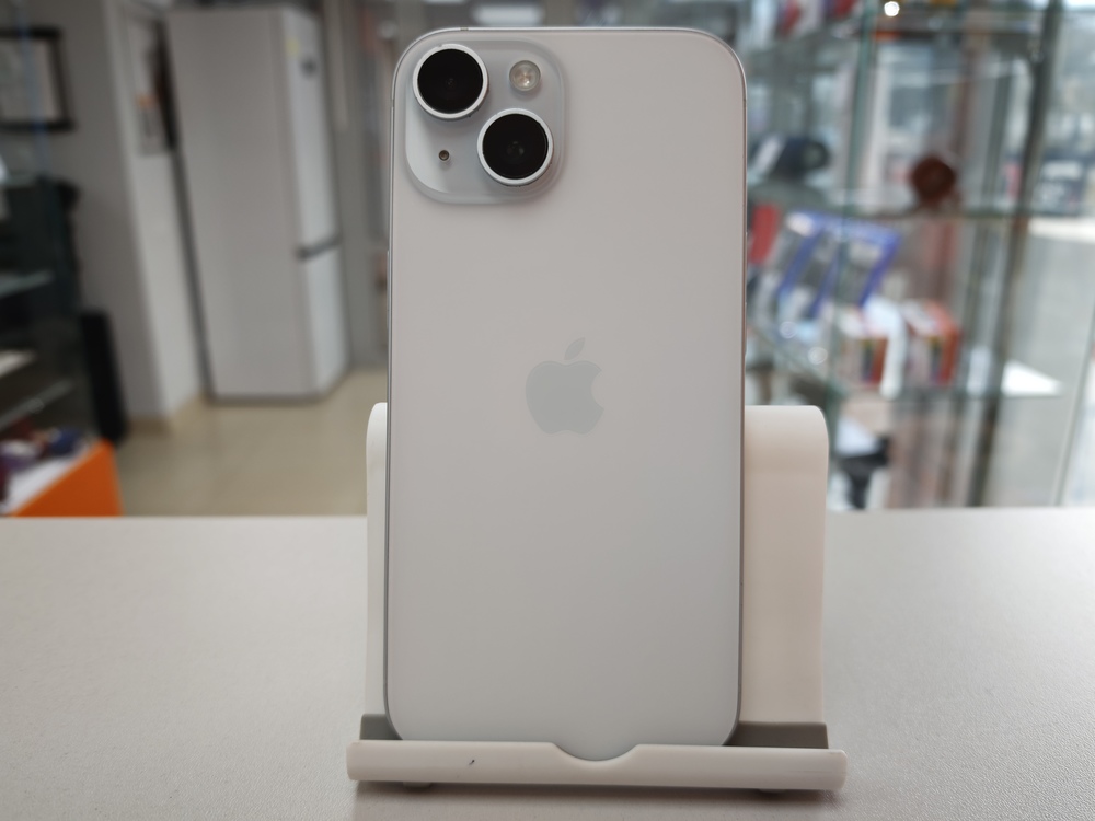 Смартфон Apple Iphone 15 128Gb