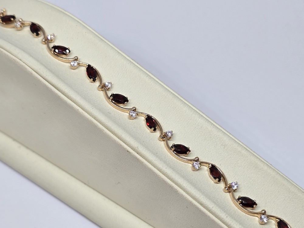 Б585 БРАСЛЕТ С КАМНЯМИ (Au 585)