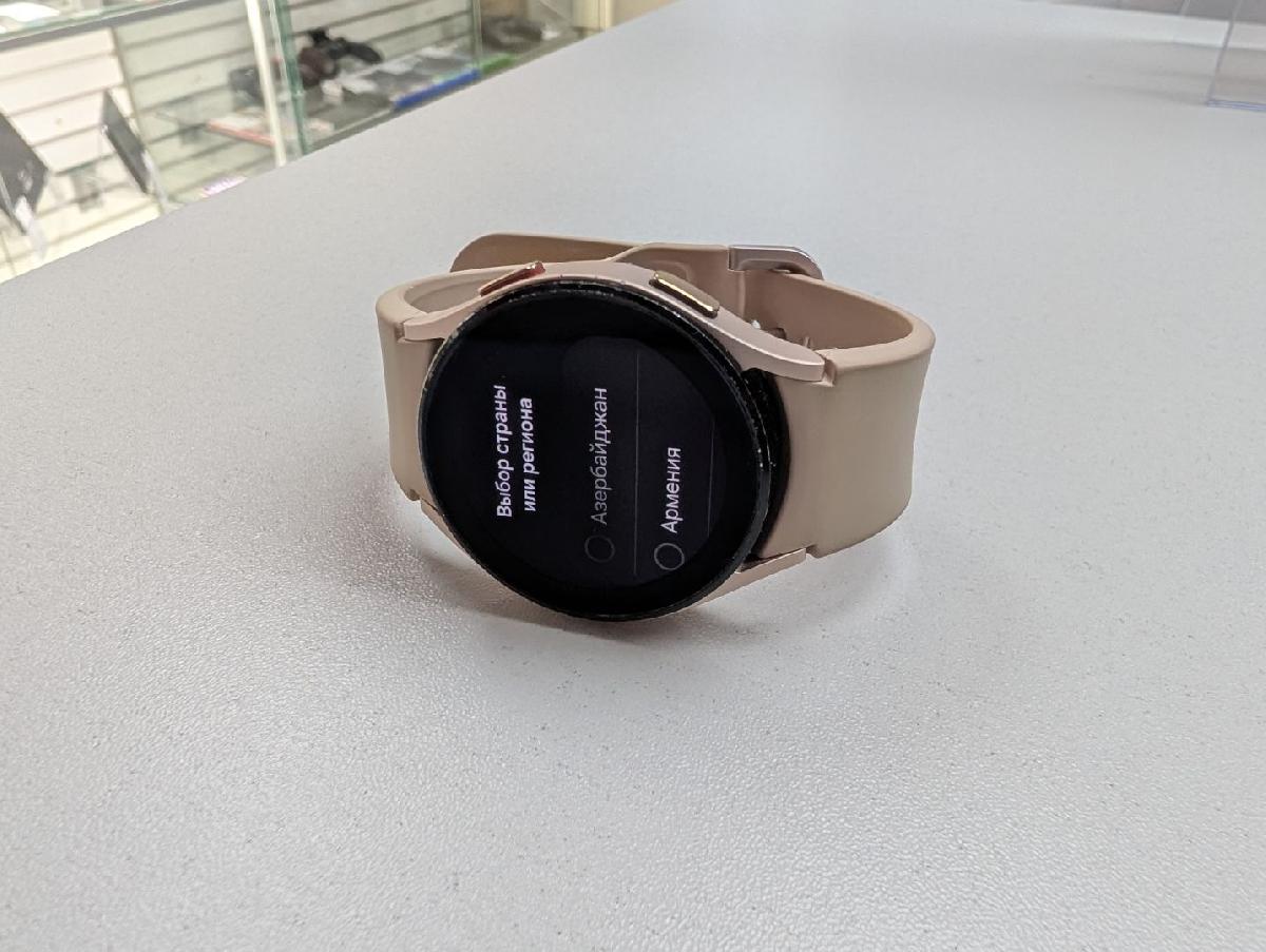 Смарт-часы Samsung Watch 4 40mm