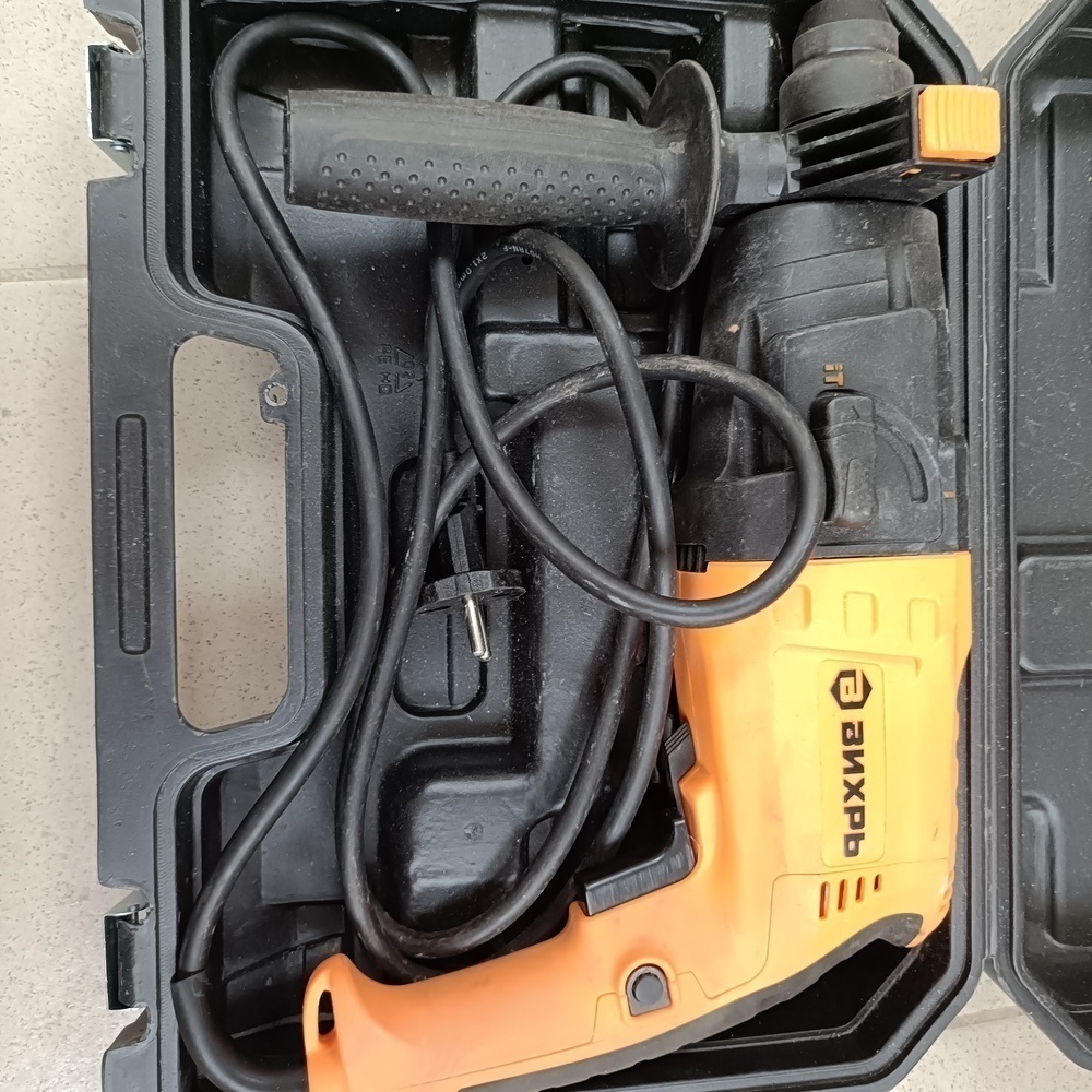 Перфоратор Вихрь П-650К