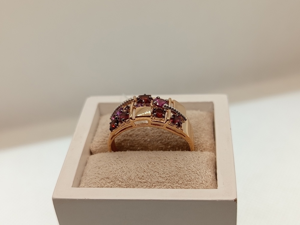 КОЛЬЦО С КАМНЯМИ (Au 585)