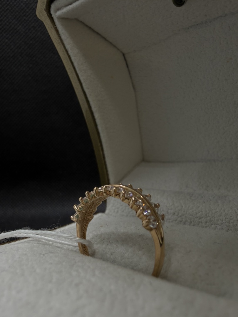 КОЛКМИ585 КОЛЬЦО С КАМНЯМИ (Au 585)