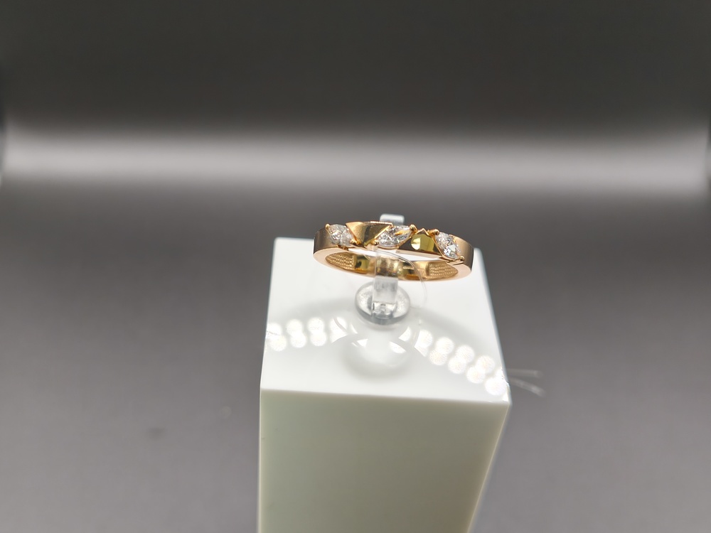 КОЛЬЦО С КАМНЯМИ (Au 585)