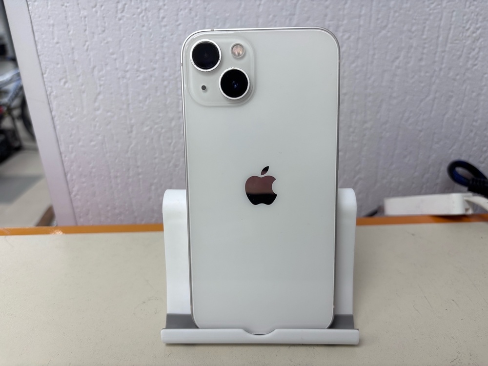 Смартфон Apple iPhone 13 128Gb