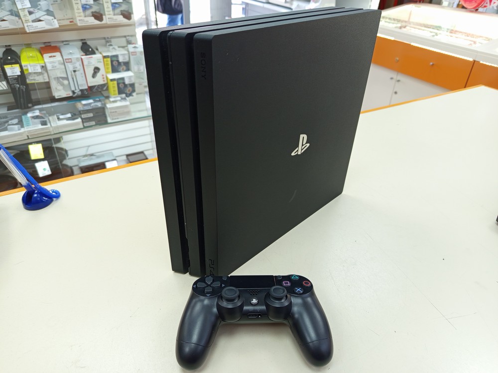 Игровая приставка PlayStation 4 Pro 1Tb
