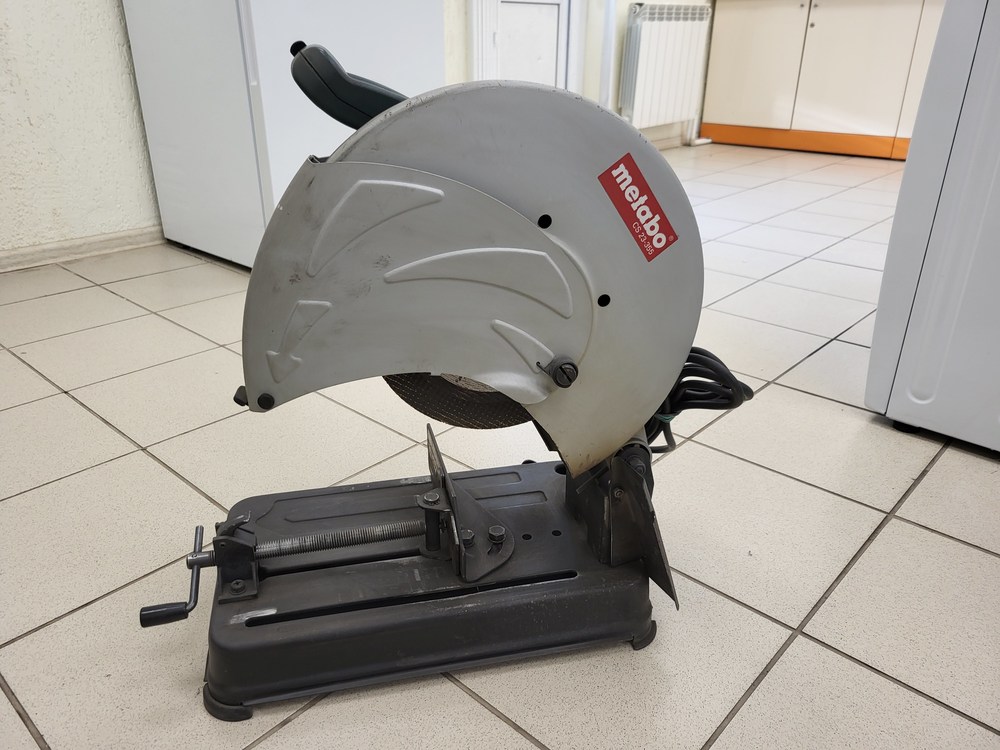 Торцовочная пила Metabo CS23-355