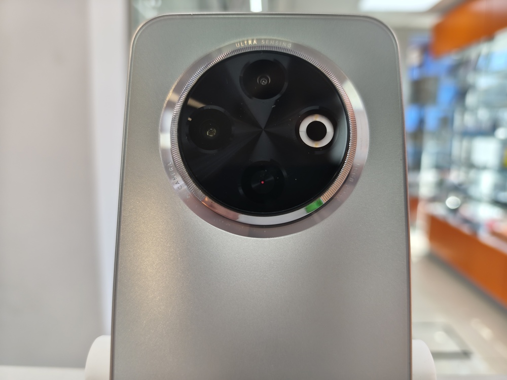 Смартфон Tecno Spark 30C 4/128