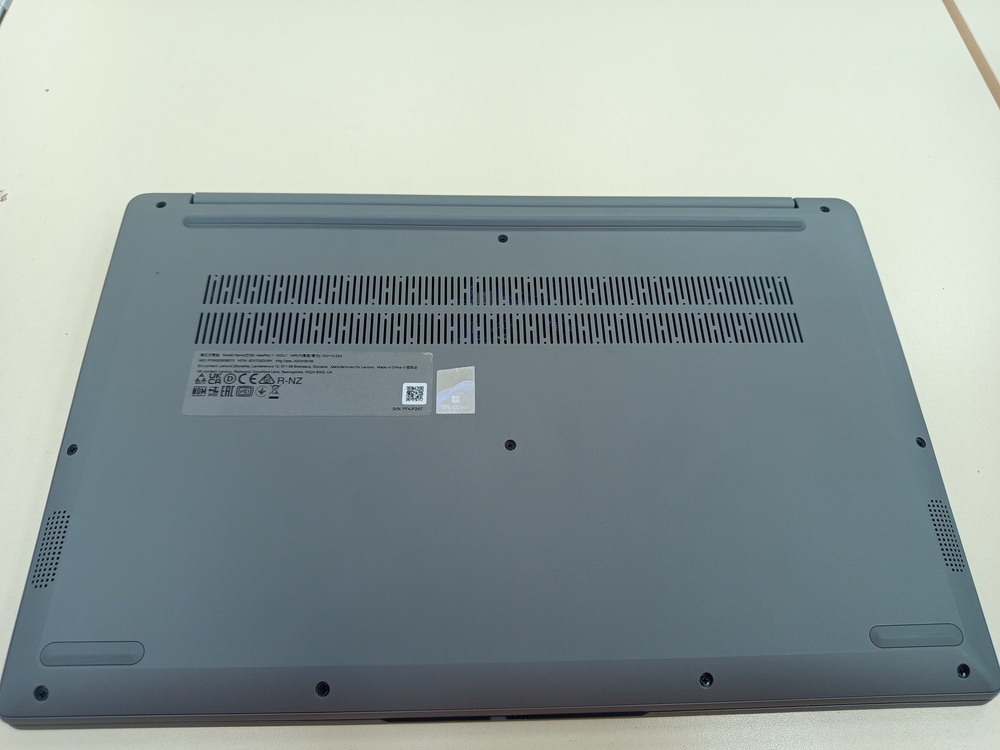 Ноутбук Lenovo; Celeron N4020, Intel UHD Graphics 600, 4 Гб, 128 Гб, Нет