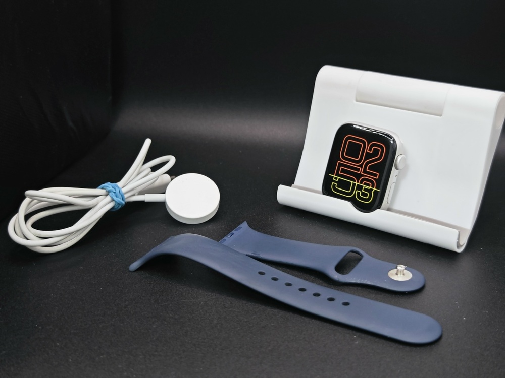 Смарт-часы Apple Watch SE 2022 44mm