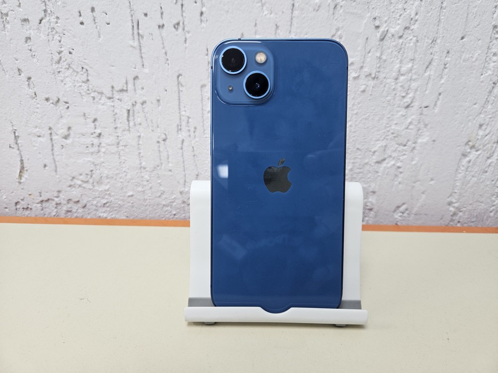 Смартфон Apple iPhone 13 256Gb