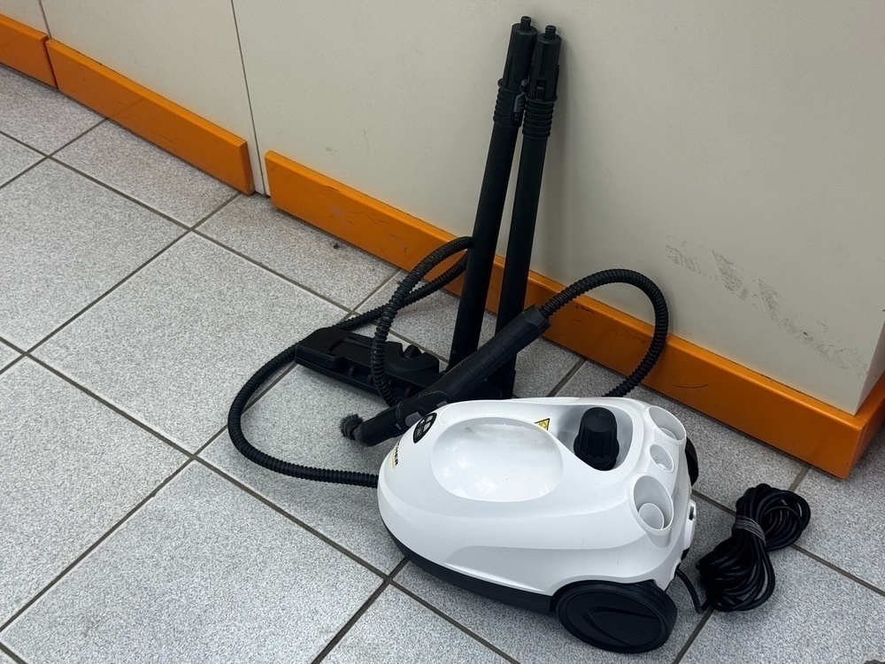 Пароочиститель Karcher KST-2