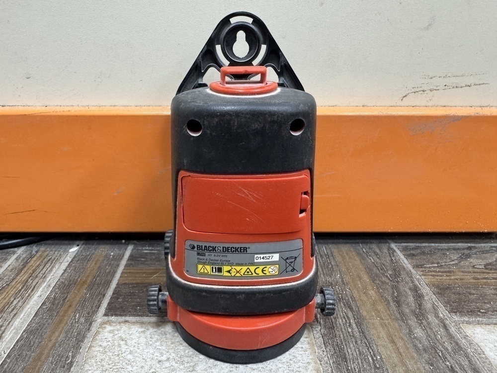 Нивелир Black & Decker LZR6