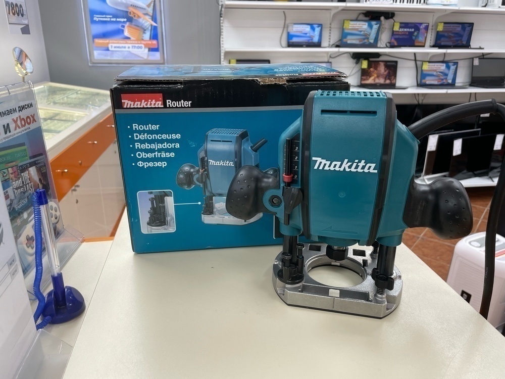 Фрезер Makita RP0900