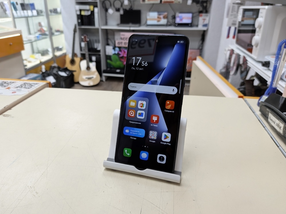 Смартфон Tecno Pova 5 8/256
