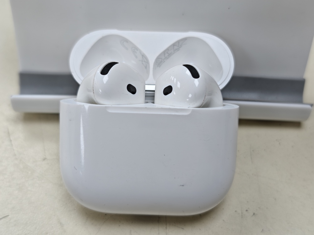 Наушники беспроводные Apple AirPods 4 с ANC