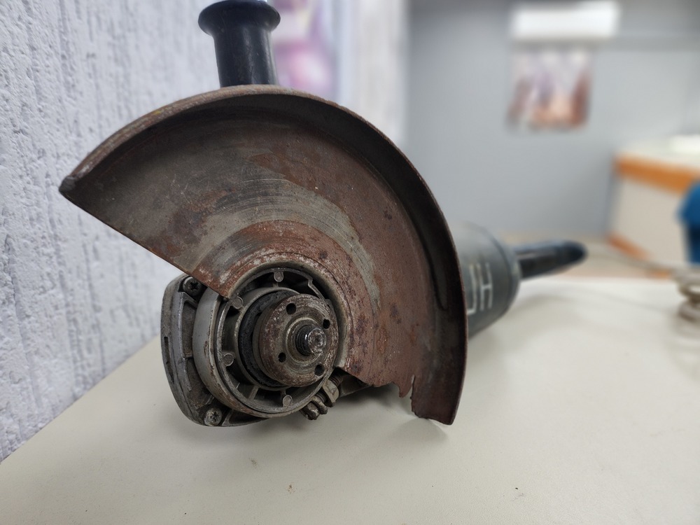 Угловая шлифмашина Bosch PWS-20-230