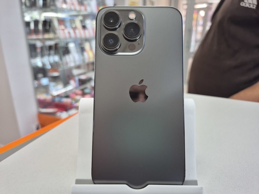 Смартфон Apple iPhone 13 128Gb