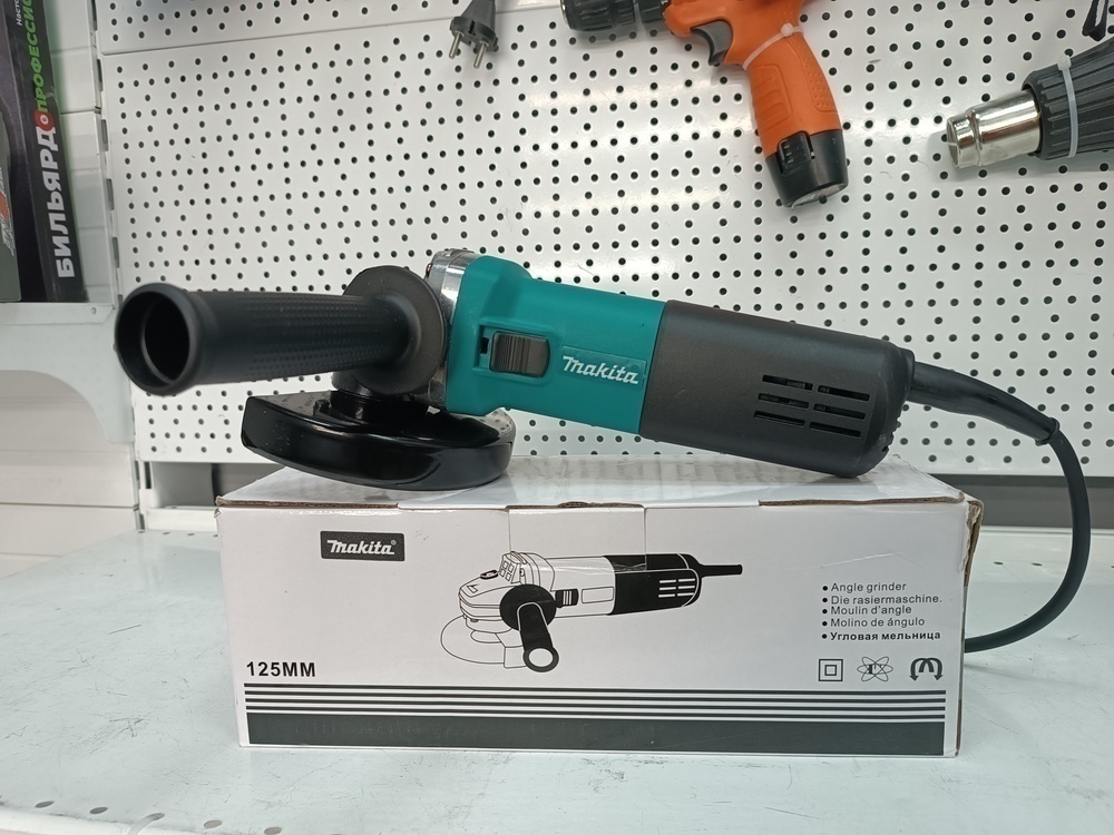 Угловая шлифмашина Makita 125