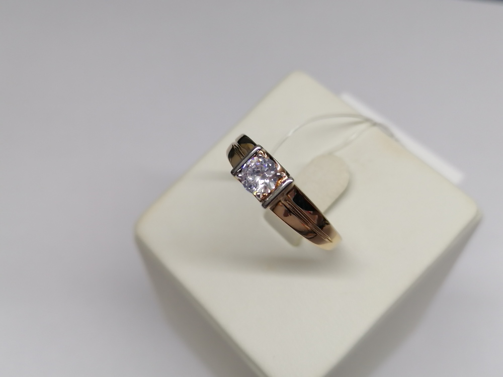 019166 КОЛЬЦО С КАМНЕМ (Au 585)