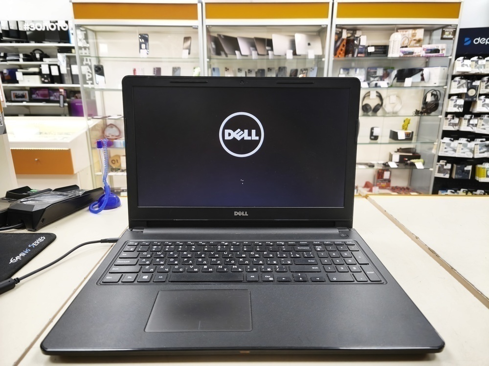 Ноутбук DELL Ноутбук DELL; Core i3-6300, Intel UHD Graphics, 8 Гб, Нет, 250 Гб