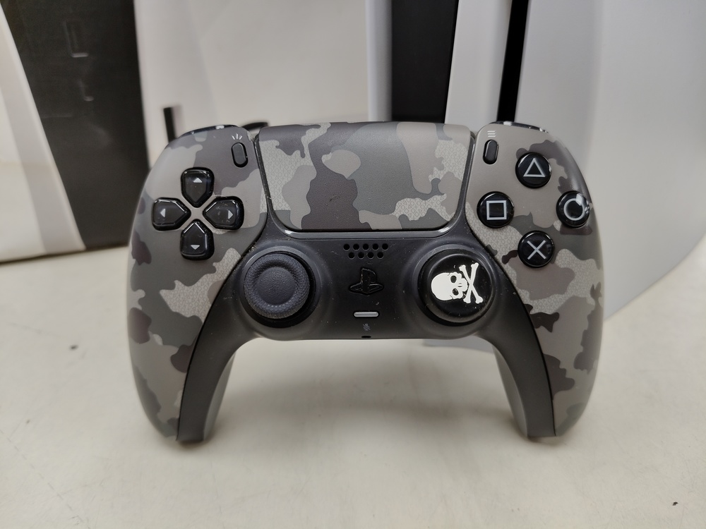 Игровая приставка PlayStation 5 825Gb (С дисководом)